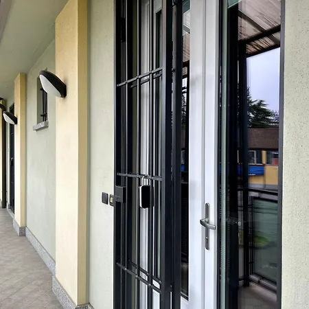 Serravalle Outlet Prime Apartment *
